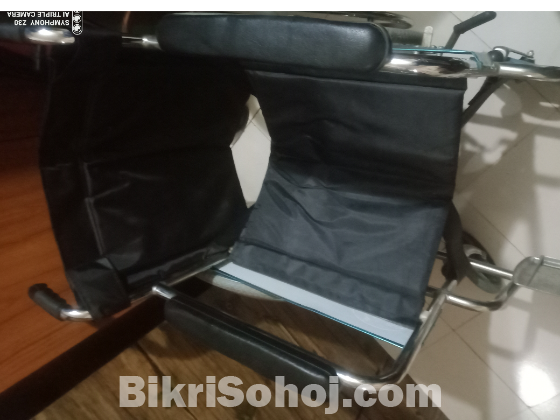 ফোনিক্স হুইলচেয়ার ও ওয়াকার